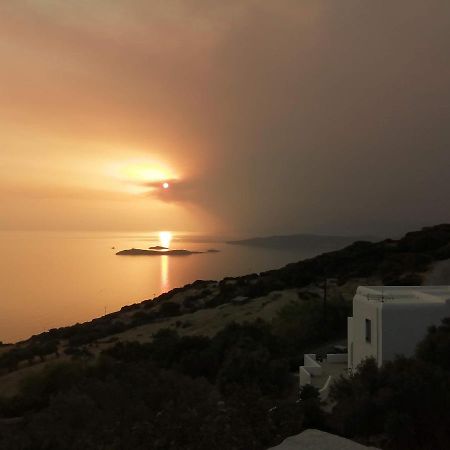 Aegean Deep Blue Andros Ano Aprovato Apartment Luaran gambar